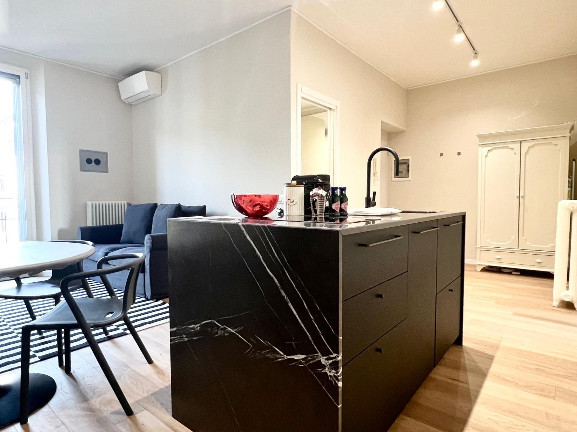 Comecasa Fashion Apartment In Via Mantova Milan Luaran gambar